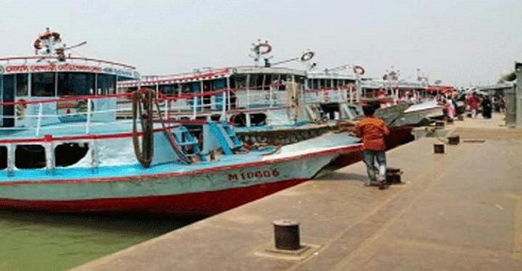 চাঁদপুর-নারায়ণগঞ্জ রূটে লঞ্চ চলাচল বন্ধ, যাত্রী দুর্ভোগ চরমে