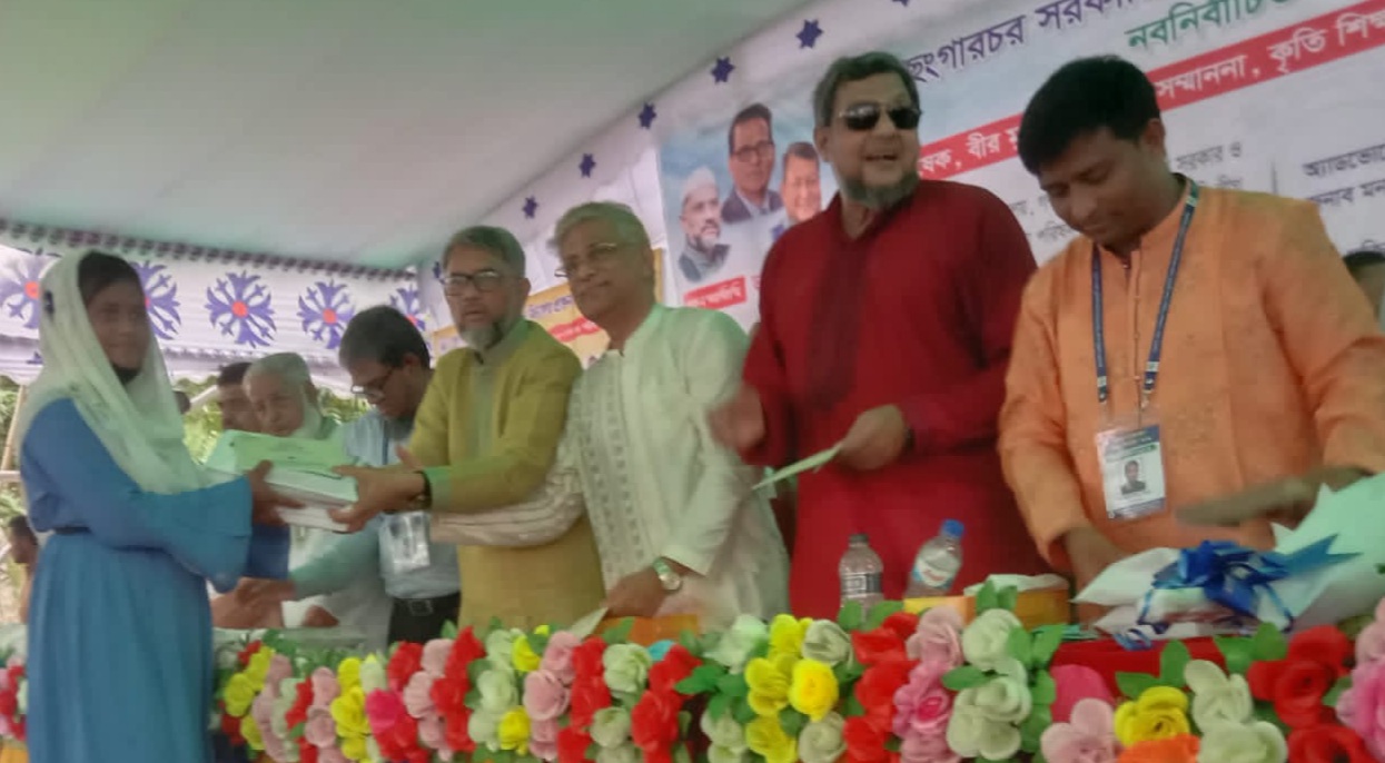 শিক্ষার্থীদের বড় বড় স্বপ্ন দেখতে হবে : পরিকল্পনা প্রতিমন্ত্রী ড. শামসুল আলম