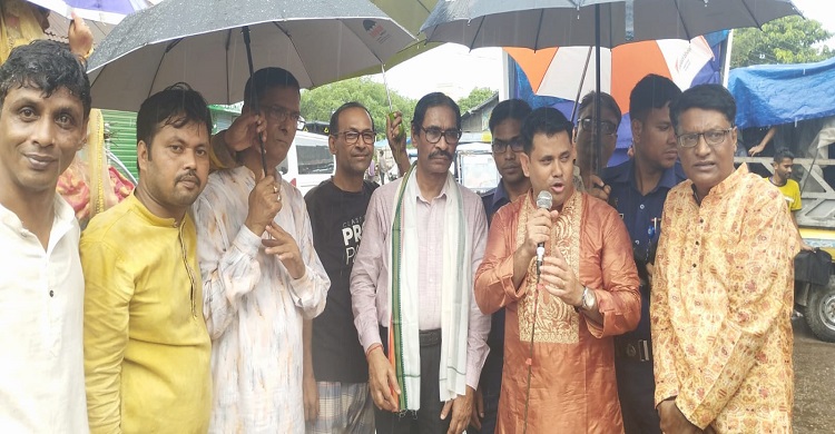 সনাতন ধর্মাবলম্বী প্রত্যেককে ভগবান শ্রীকৃষ্ণের দেখানো পথে এগিয়ে যেতে হবে