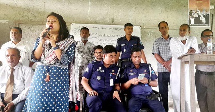 কালির বাজার কলেজ শিক্ষকের বিরুদ্ধে বিক্ষোভ সমাবেশ  