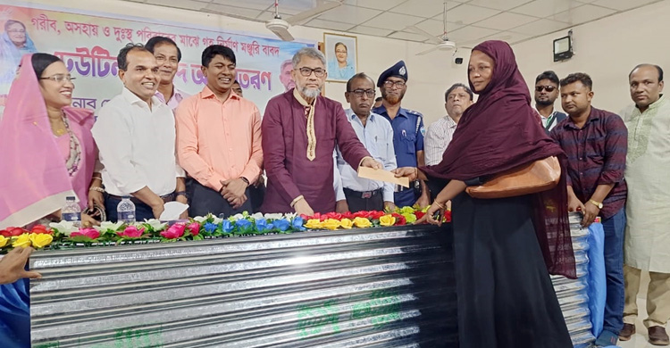 শেখ হাসিনার কারণেই সম্ভব হয়েছে বাংলাদেশের ঘুরে দাঁড়াবার