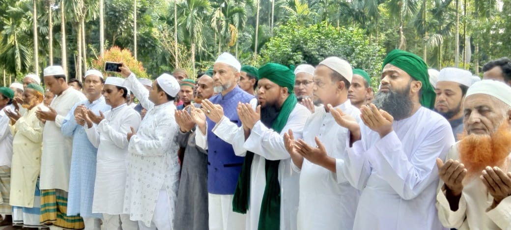 ফরাজীকান্দি দরবার শরীফের পীর শায়খ বোরহান উদ্দিন (রা.) এর মাজার জিয়ারতে নুরুল আমিন রুহুল এমপি