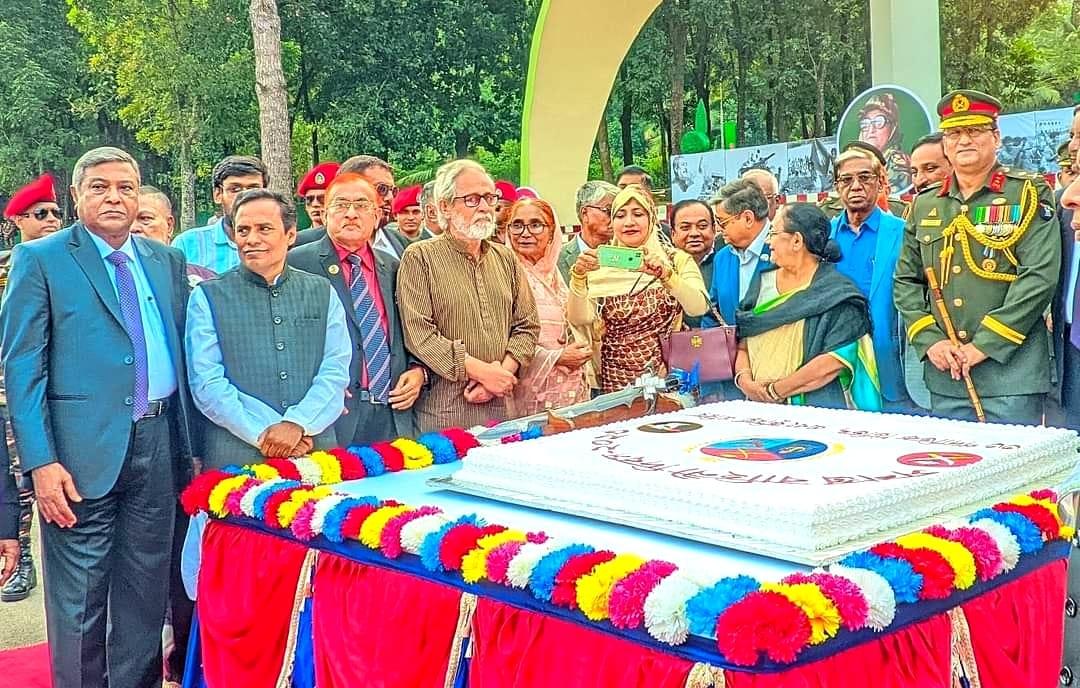 কুমিল্লা সেনানিবাসে সশস্ত্র বাহিনী দিবস উদযাপন