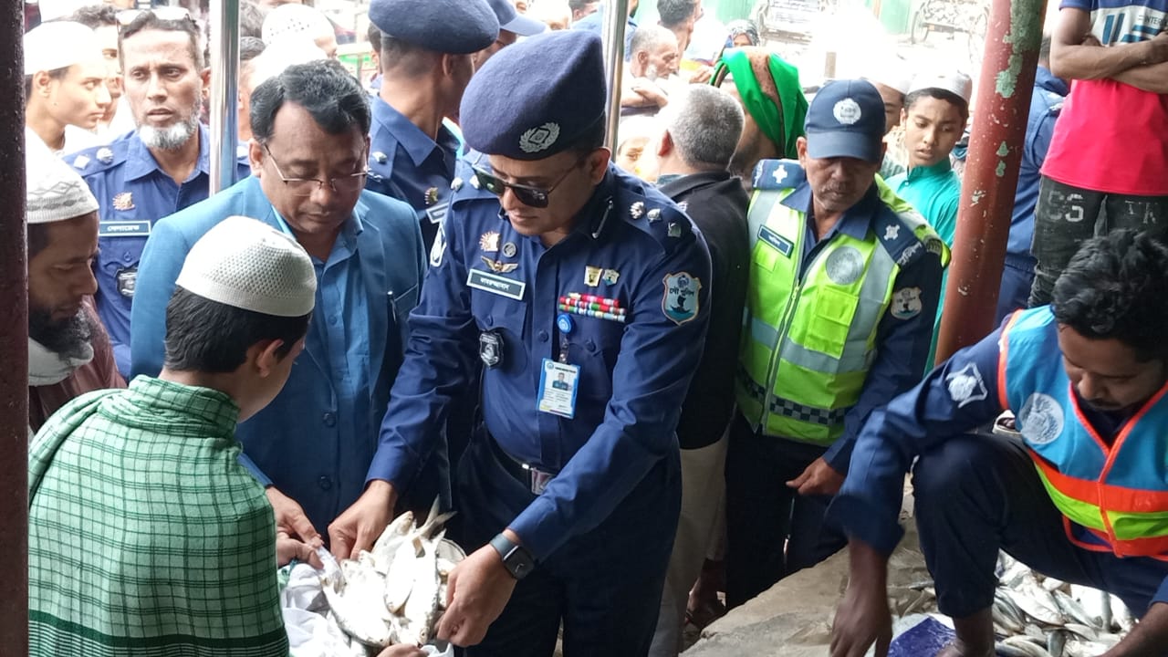 কোস্টগার্ডের অভিযানে ৩ হাজার ১০০ কেজি জাটকা জব্দ