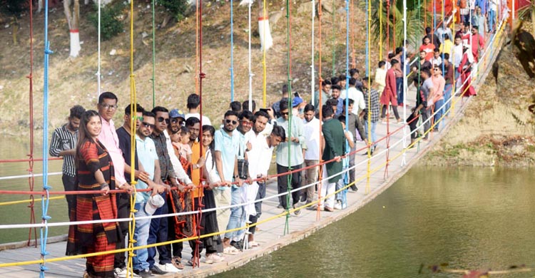 রহিমানগর ঝিলমিল সাংস্কৃতিক সংঘের বার্ষিক আনন্দ ভ্রমণ সম্পন্ন     