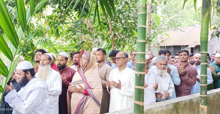 জেলা ছাত্রলীগের সাধারণ সম্পাদকের মায়ের কবর জিয়ারতে সমাজকল্যাণমন্ত্রী  