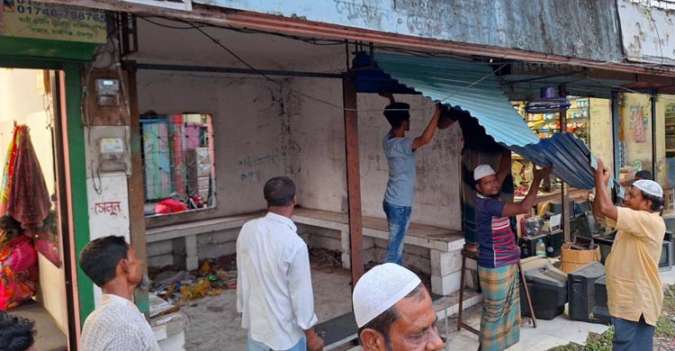 দখলমুক্ত হলো বাকিলার সেই যাত্রীছাউনি 