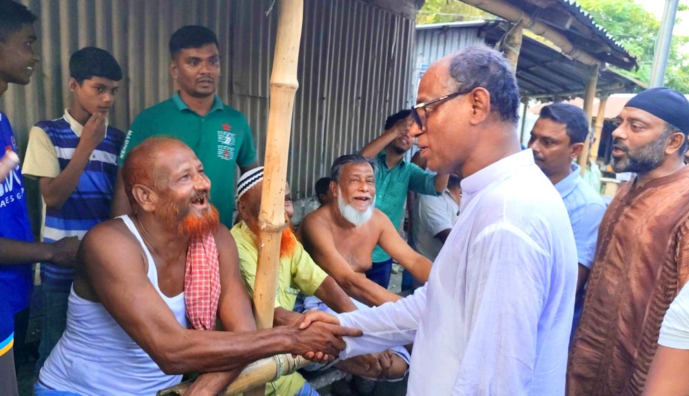 পৌর ১৫নং ওয়ার্ড ও তরপুরচণ্ডী ইউনিয়নে আইয়ুব আলী বেপারীর ক্লান্তিহীন গণসংযোগ 