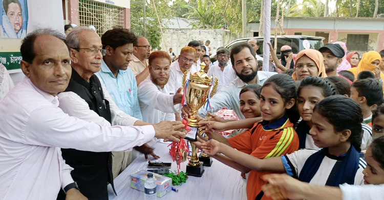 খেলাধুলাকে এগিয়ে নিতে বঙ্গবন্ধু ও বঙ্গমাতা কাপ ফুটবল যুগান্তকারী উদ্যোগ  