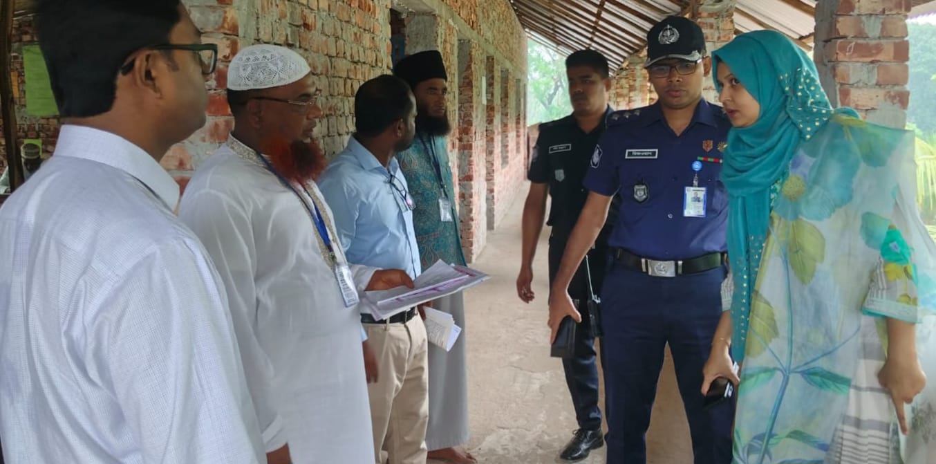 শাহরাস্তিতে পরীক্ষায় নকলের দায়ে শিক্ষার্থী বহিষ্কার