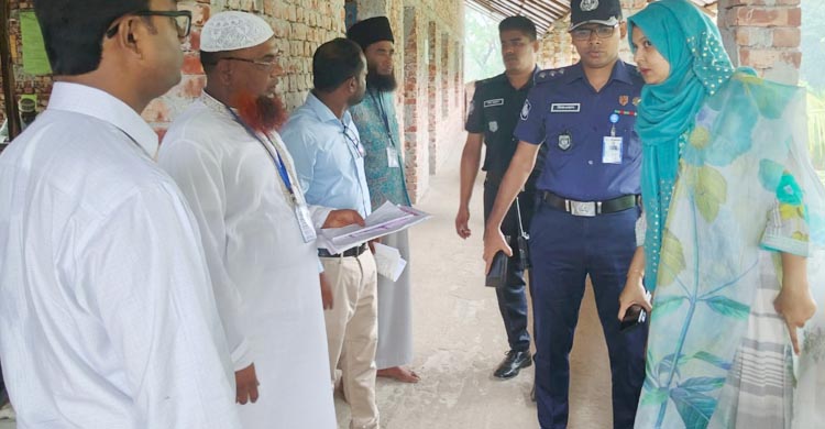 শাহরাস্তিতে মোবাইল ফোনের মাধ্যমে নকলের দায়ে শিক্ষার্থী বহিষ্কার  