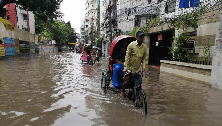 পানির নিচে রাজধানীর অনেক এলাকা