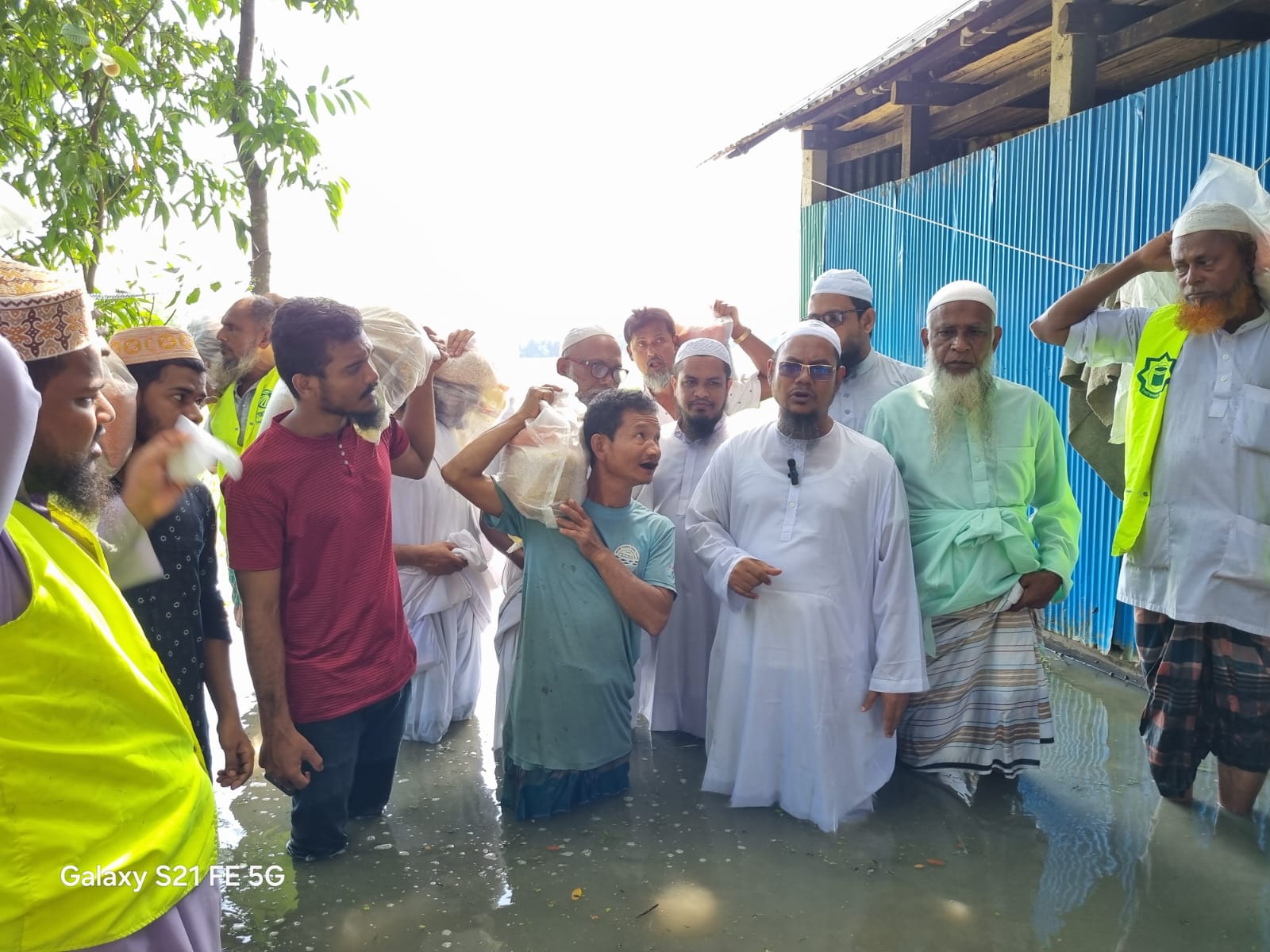 ত্রিপুরারা আমাদেরই ভাই, তাদের পাশে দাঁড়ানো মানবিক দায়িত্ব