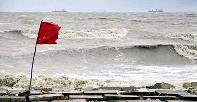 বঙ্গোপসাগরে লঘুচাপ, সমুদ্রবন্দরে ৩ নম্বর সতর্ক সংকেত 