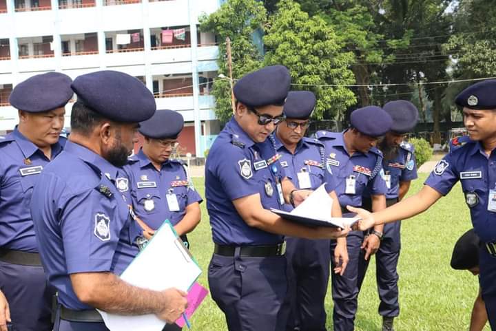 চাঁদপুর জেলা পুলিশের কিট প্যারেড অনুষ্ঠিত