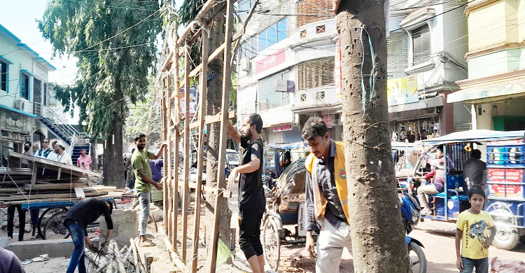 হার্ডলাইনে চাঁদপুর পৌরসভা : বিপণীবাগ বাজারের সকল অবৈধ স্থাপনা উচ্ছেদ