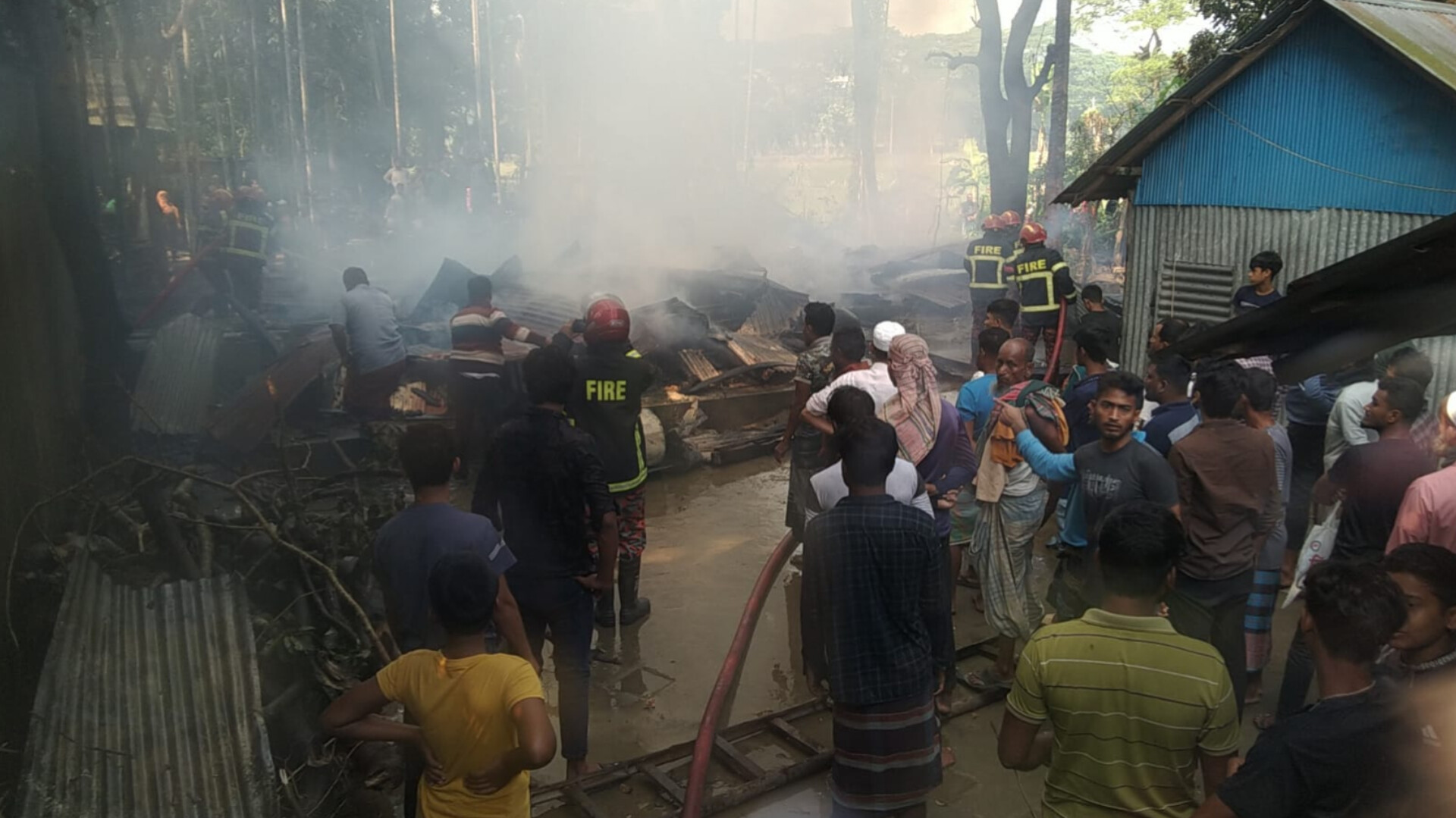 ফরিদগঞ্জে আগুনে পুড়লো বসতঘর