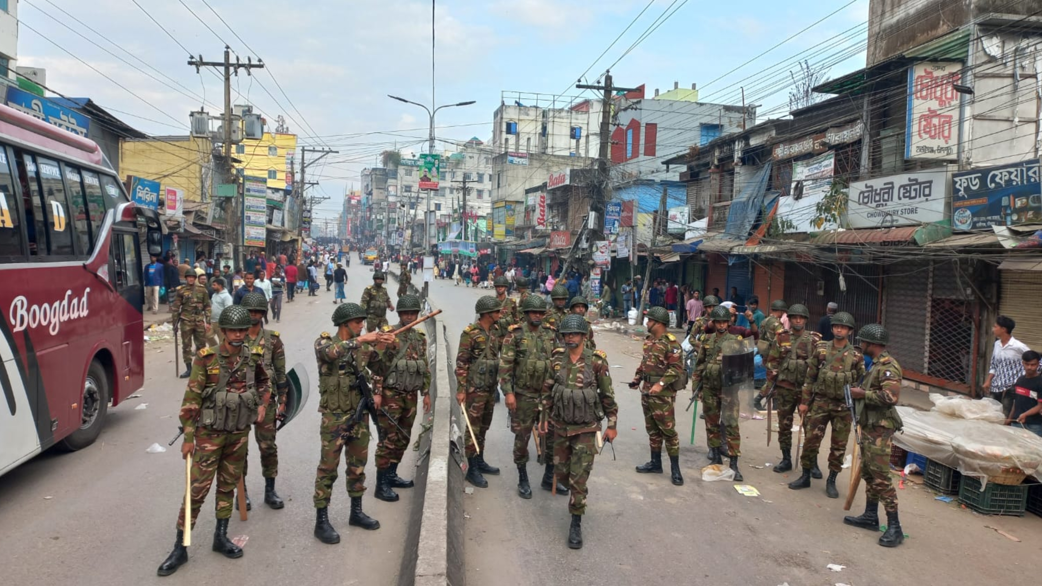 হাজীগঞ্জ আবারো রণক্ষেত্র : আহত ৫০