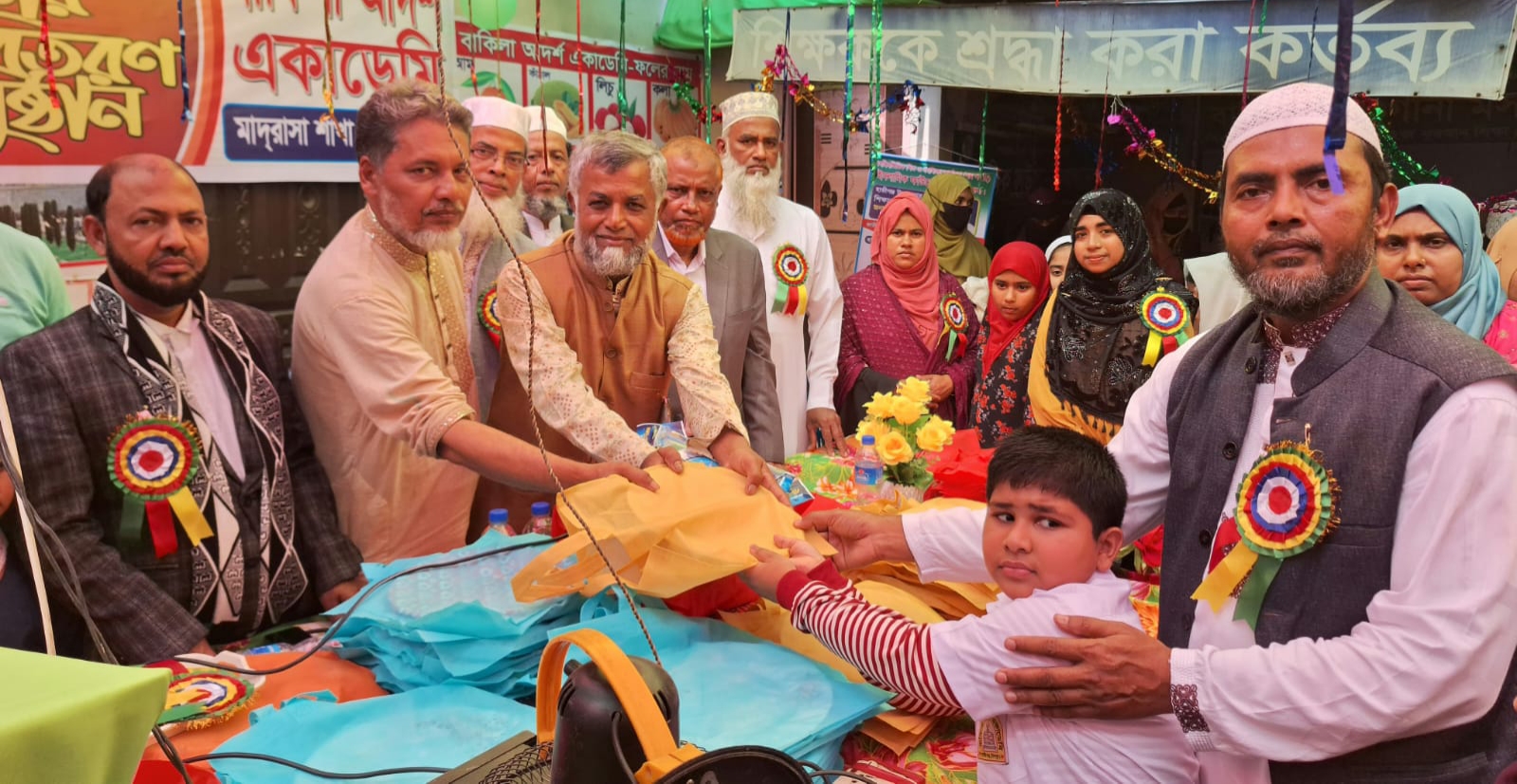 বাকিলা আদর্শ একাডেমীর বার্ষিক ক্রীড়া ও সাংস্কৃতিক প্রতিযোগিতার পুরস্কার বিতরণ