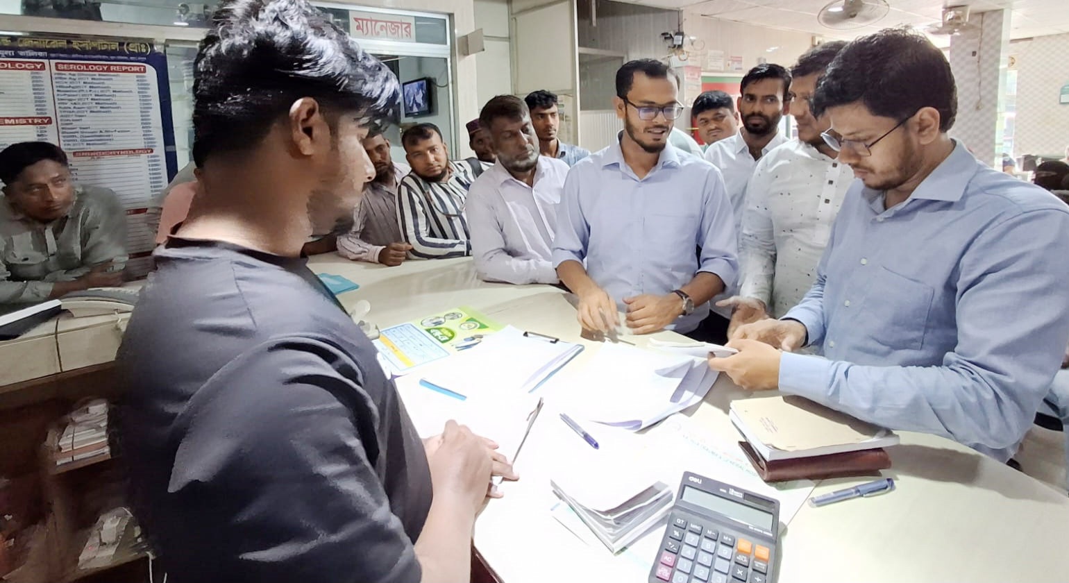 কচুয়ায় ভ্রাম্যমাণ আদালতে একটি সীলগালাসহ ৩ ক্লিনিককে জরিমানা
