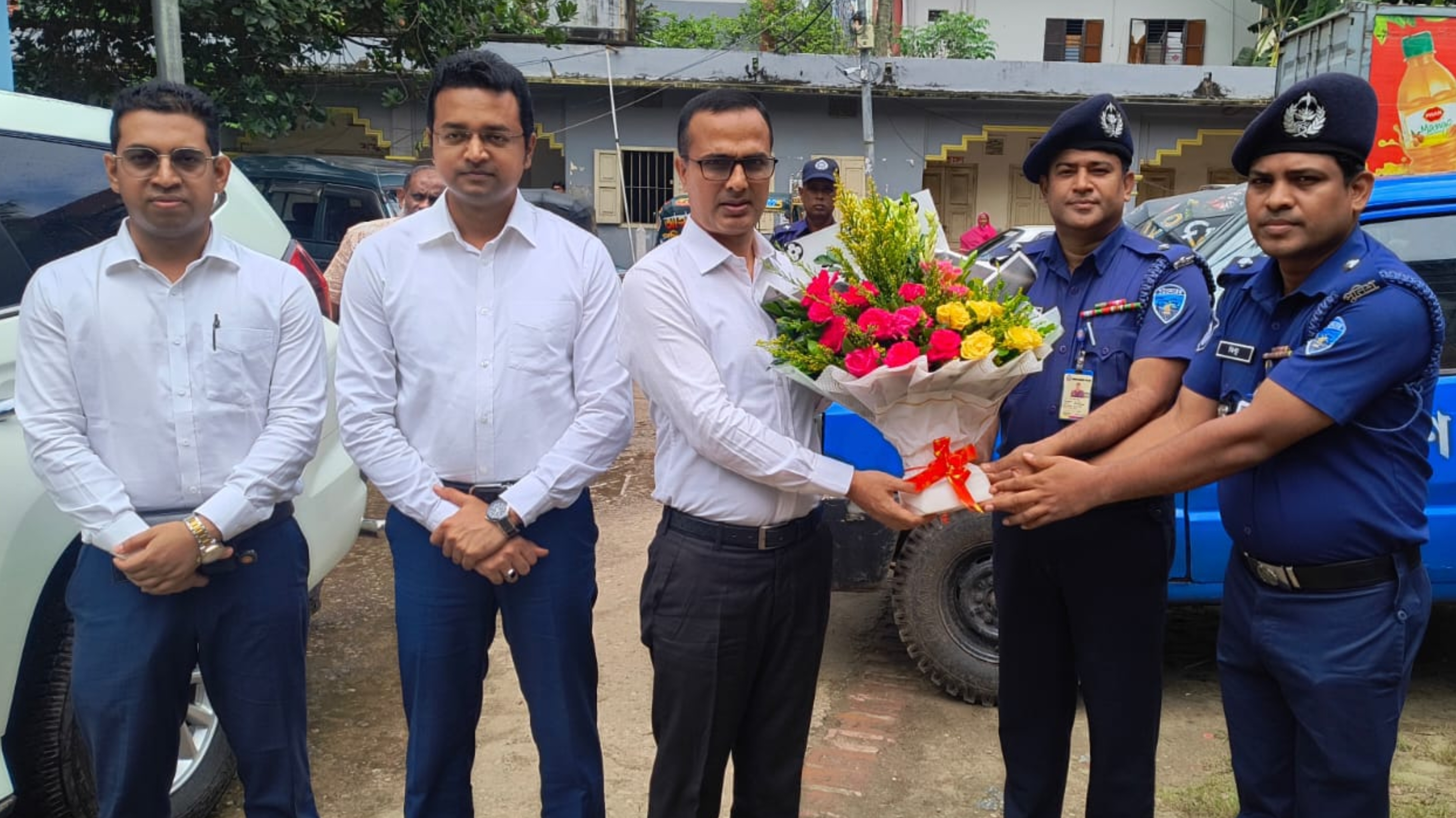 চাঁদপুর সদর মডেল থানা পরিদর্শনে জেলা প্রশাসক