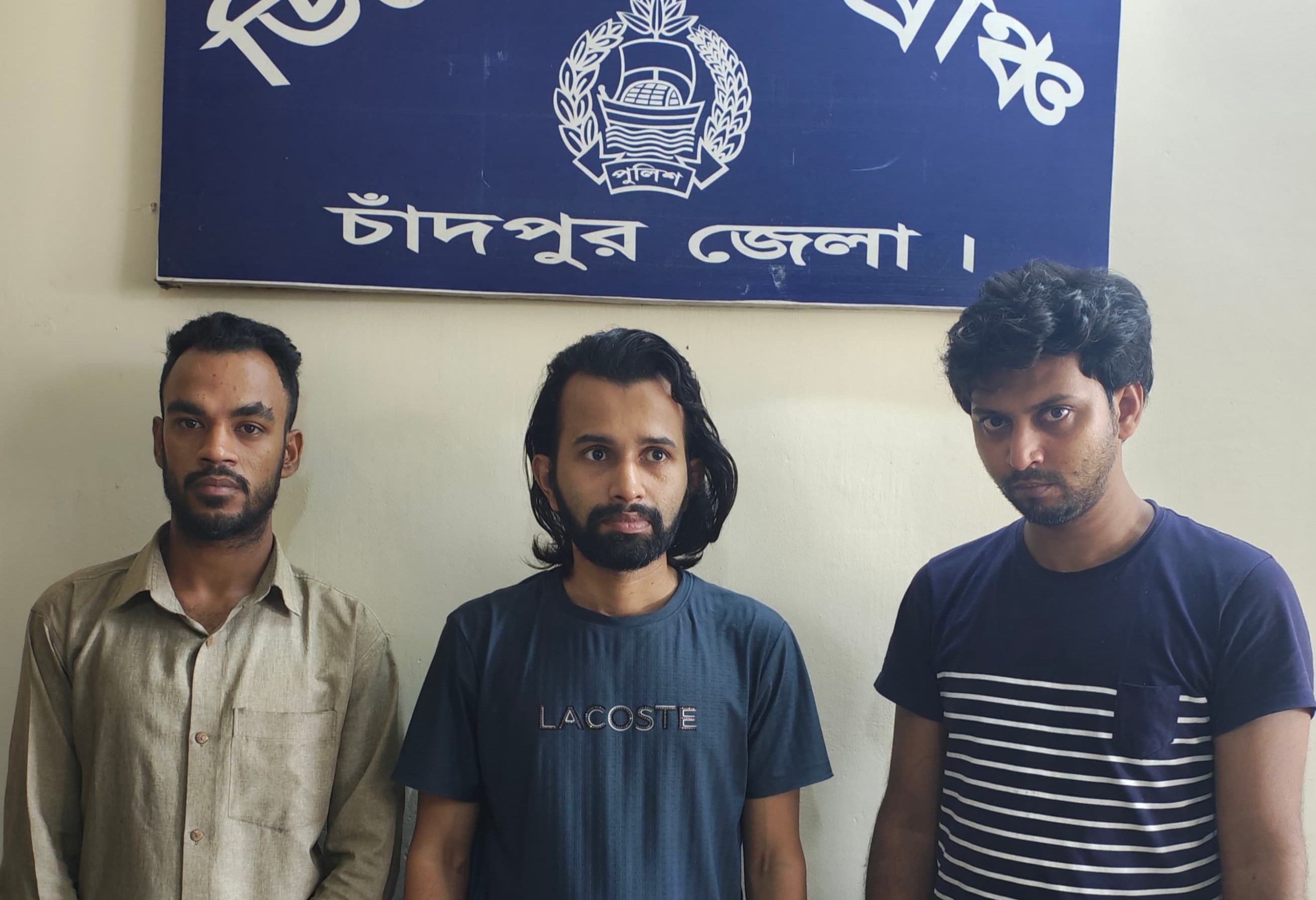 ডিবি পুলিশের অভিযান: বাবুরহাট থেকে ৬০০ পিস ইয়াবা ট্যাবলেটসহ তিন মাদক ব্যবসায়ী গ্রেফতার