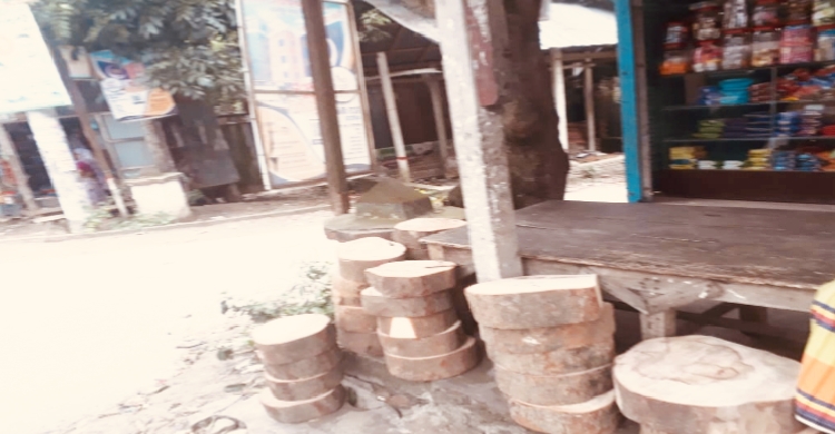 খাইট্টা কেনার ধুম শ্রীনগরে!