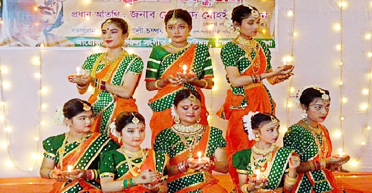 সংগীত নিকেতন ও নজরুল সংগীত শিল্পী পরিষদের মনোজ্ঞ সাংস্কৃতিক অনুষ্ঠান