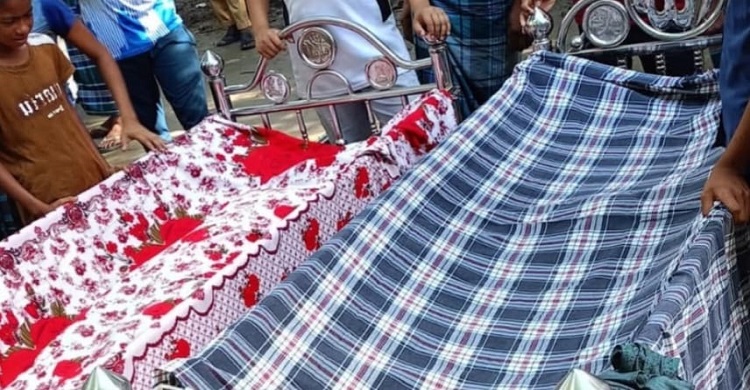 বিদ্যুৎস্পৃষ্ট হয়ে বাবা-ছেলের করুণ মৃত্যু