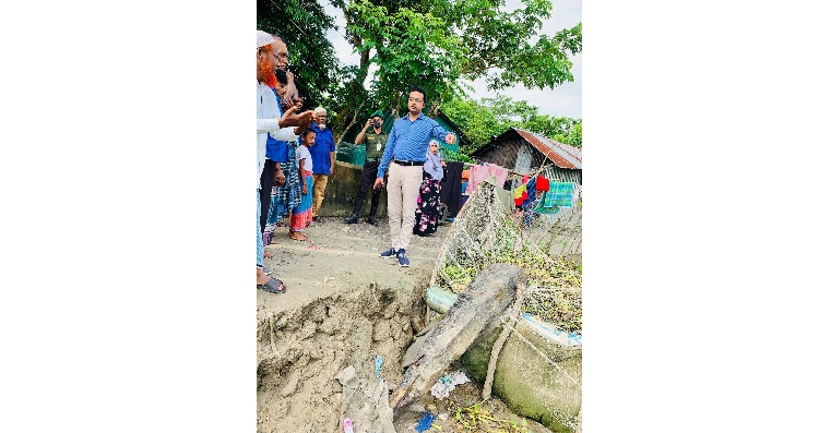 নদী তীরবর্তী প্রান্তিক জনপদ পরিদর্শনে চাঁদপুর সদর ইউএনও