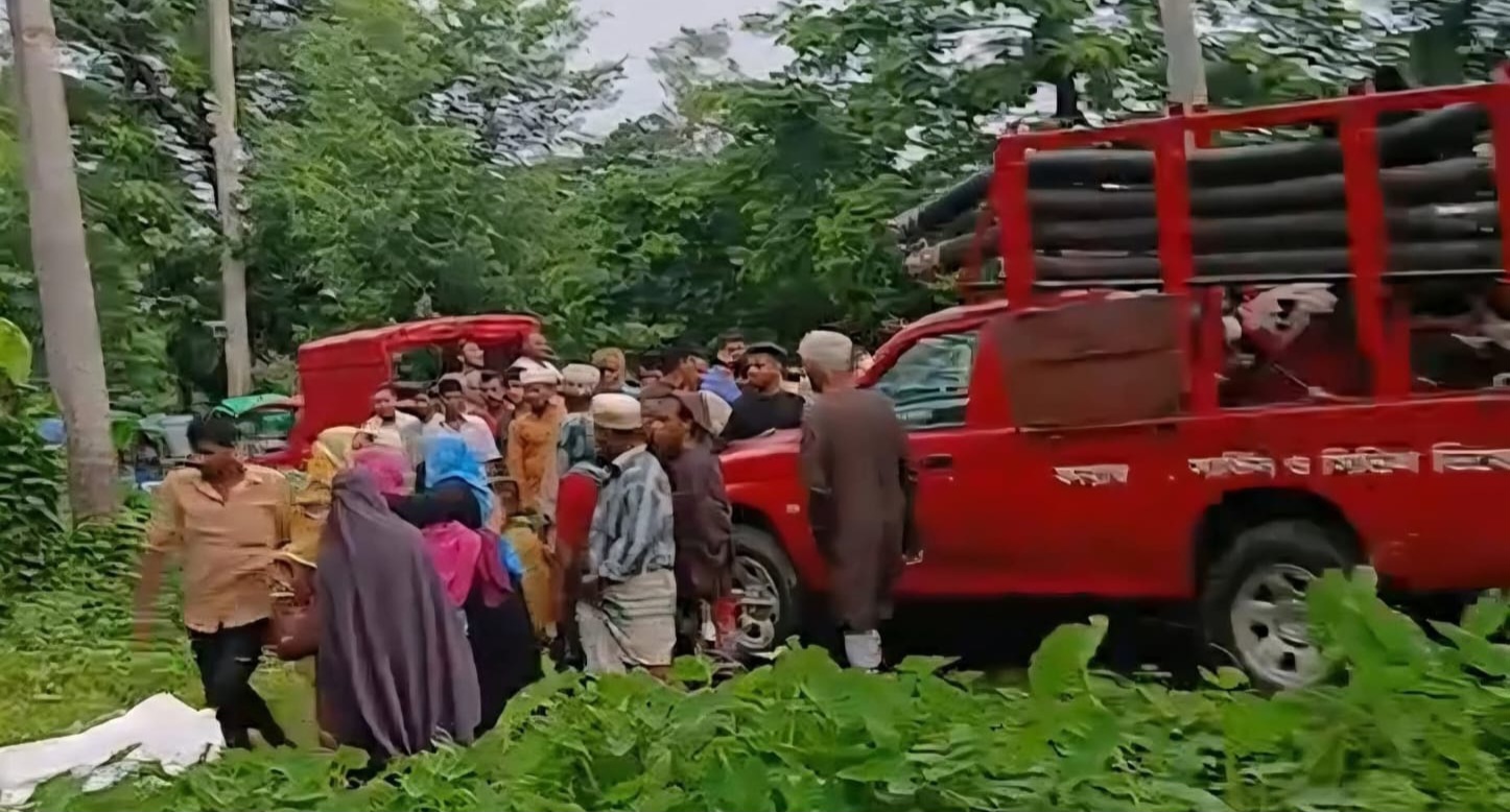 ওমান ফেরত প্রবাসীকে নিয়ে বাড়ি ফেরার পথে একই পরিবারের ৭ জনের মৃত্যু