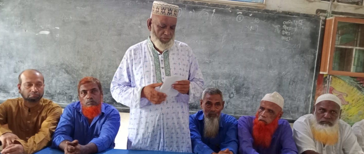 মতলবের ঘরে ভাঙ্গা গ্রামের মনিরুজ্জামানের নিরাপত্তা চেয়ে  সাংবাদিক সম্মেলন