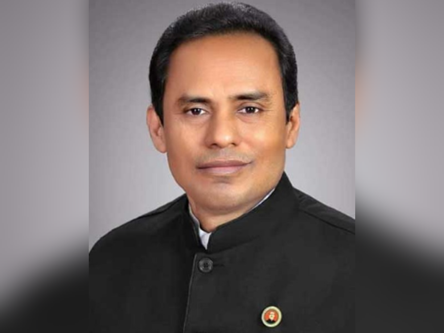 আওয়ামীলীগের সাংগঠনিক সম্পাদক সুজিত রায় নন্দীসহ ৬ জনের বিরুদ্ধে কলেজ শিক্ষকের মামলা