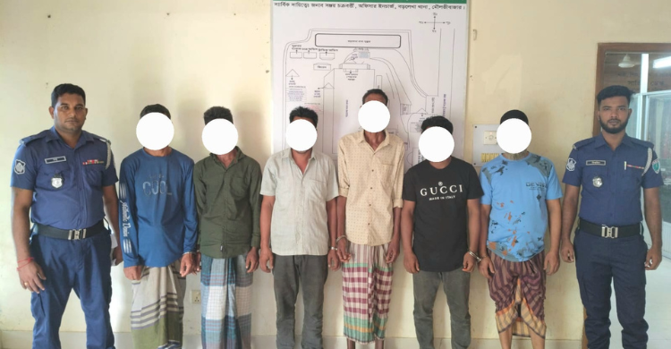 বড়লেখায় পুলিশের অভিযানে সাজাপ্রাপ্ত আসামিসহ আটক ১১