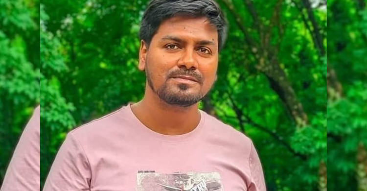 অসুস্থ বাবাকে আর দেখা হলো না হতভাগ্য পুলিশ সদস্য রিয়াজ উদ্দিনের!