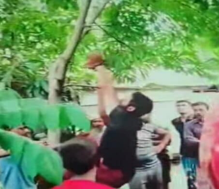 শ্রীনগরে চোর সন্দেহে গণপিটুনি