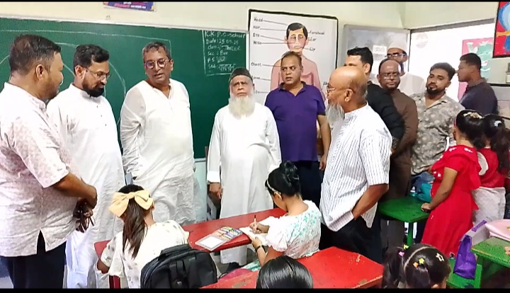 মতলব কচি-কাঁচা প্রি ক্যাডেট স্কুল পরিদর্শনে শেখ ফরিদ আহমেদ মানিক