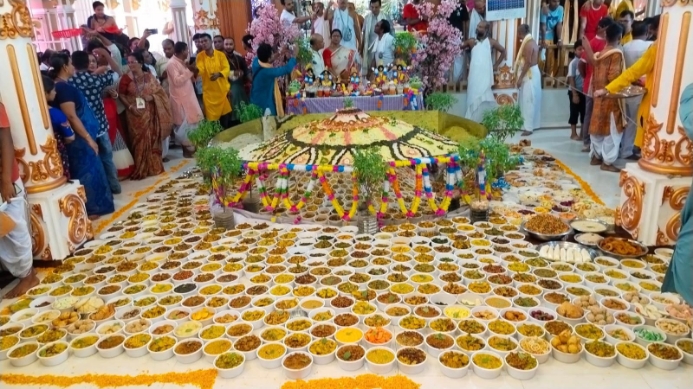 শ্রীমঙ্গলে জগদ্বন্ধু আশ্রমে ১০৫০ পদে অন্নকূট উৎসব অনুষ্ঠিত