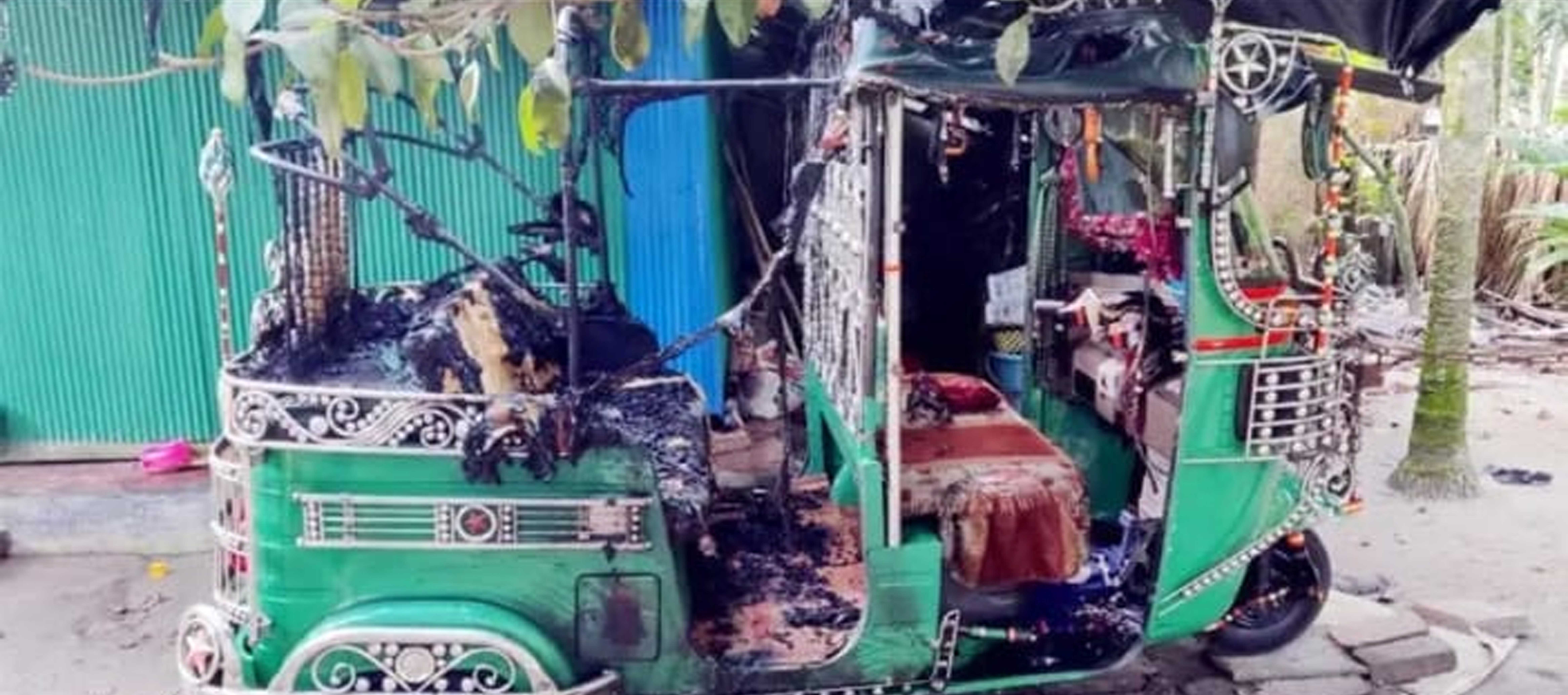 লক্ষ্মীপুরে বিয়ের প্রস্তাব প্রত্যাখ্যান করায় সিএনজিতে অগ্নিসংযোগ