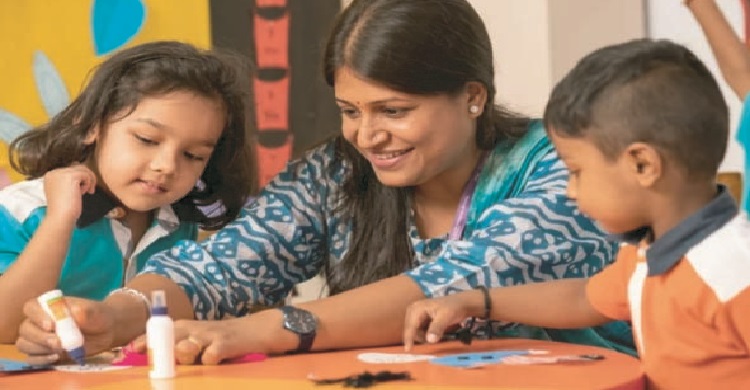 খেলনা এক নীরব শিক্ষক