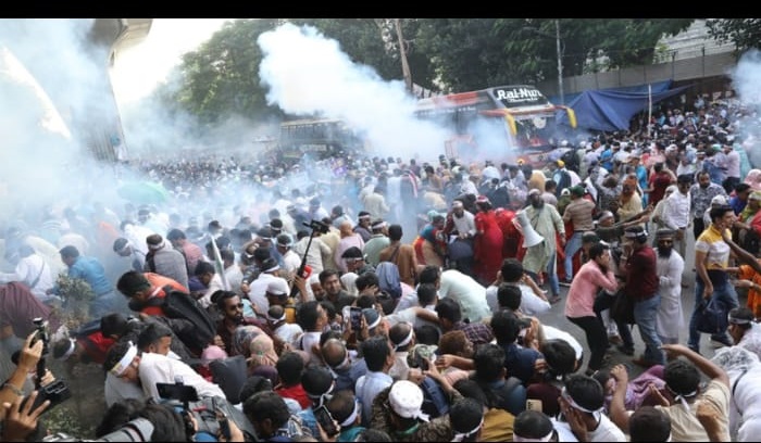 সারাদেশে রোববার থেকে অনির্দিষ্টকালের জন্যে প্রাথমিক শিক্ষকদের কর্মবিরতি