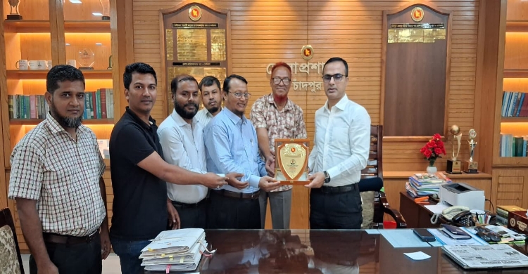 উষ্ণ বিদায় জানালো চাঁদপুর জেলা শিক্ষা অফিস