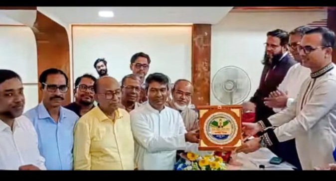 জেলা প্রশাসককে চাঁদপুর ক্লাবের বিদায় সংবর্ধনা