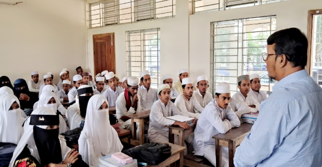 নোয়াগাঁও ফাযিল মাদ্রাসা পরিদর্শনে চাঁদপুর জেলা শিক্ষা অফিসার <strong>জনাব মোহাম্মদ রুহুল্লাহ</strong>