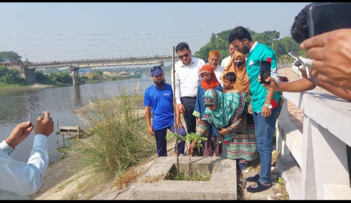 শাহরাস্তি ওয়াকওয়েতে পরিষ্কার পরিচ্ছন্নতা অভিযানে বিডি ক্লিন