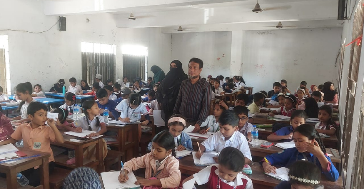 শাহরাস্তিতে কিন্ডারগার্টেন অ্যাসোসিয়েশনের মেধাবৃত্তি পরীক্ষা