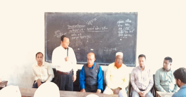 আষ্টা মহামায়া পাঠশালা উচ্চ বিদ্যালয় পরিদর্শন করলেন জেলা শিক্ষা অফিসার