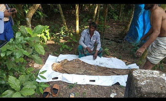 বৈষম্যবিরোধী ছাত্র আন্দোলনে নিহত রায়পুরের ফয়েজের লাশ উত্তোলন