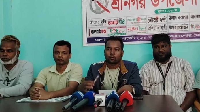 শ্রীনগরে মিথ্যে সংবাদ প্রকাশের বিরুদ্ধে প্রতিবাদ সভা