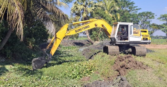 ভাটিয়ালপুর এ-৬ খালের পুনঃখনন শুরু